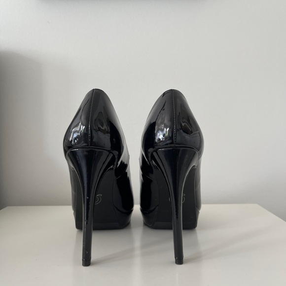 Patent Leather Peep-Toe Black Stiletto Heels - Size US W8 - Like New - Picture 4 of 5